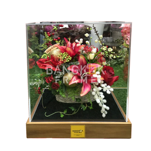 กรอบกล่องใสโชว์สินค้าฐานไม้